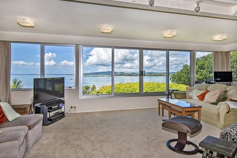 Photo of property in 182 Beach Road, Onerahi, Whangarei, 0110