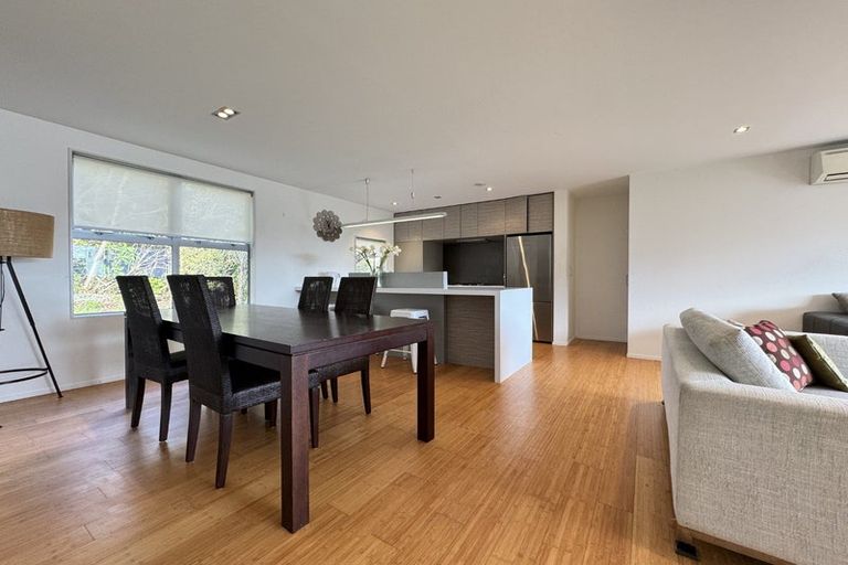 Photo of property in 24 Saddleback Grove, Karori, Wellington, 6012