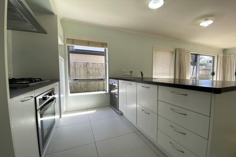 Photo of property in 10 Cresswell Place, Johnsonville, Wellington, 6037