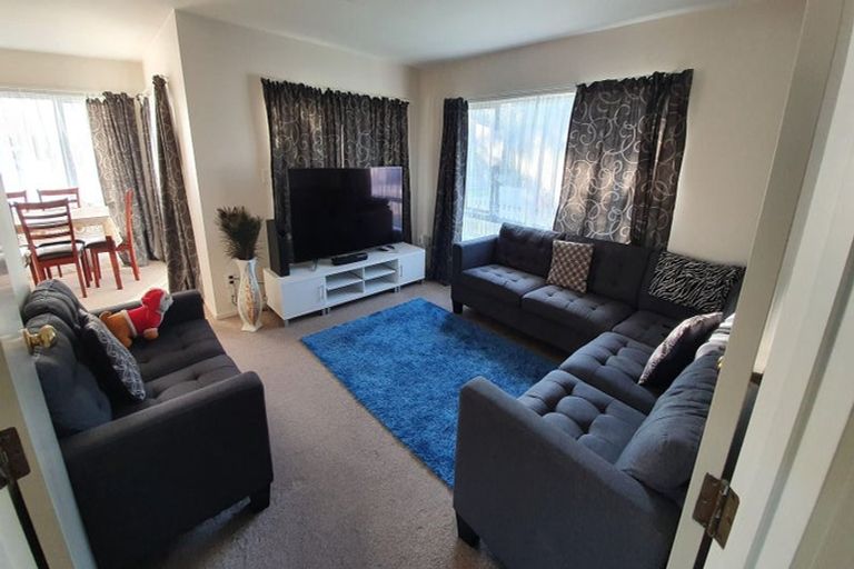 Photo of property in 1/130 Kimpton Road, Papatoetoe, Auckland, 2025