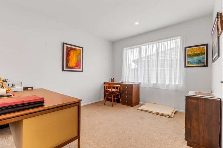 Photo of property in 5 Oak Place, Levin, 5510