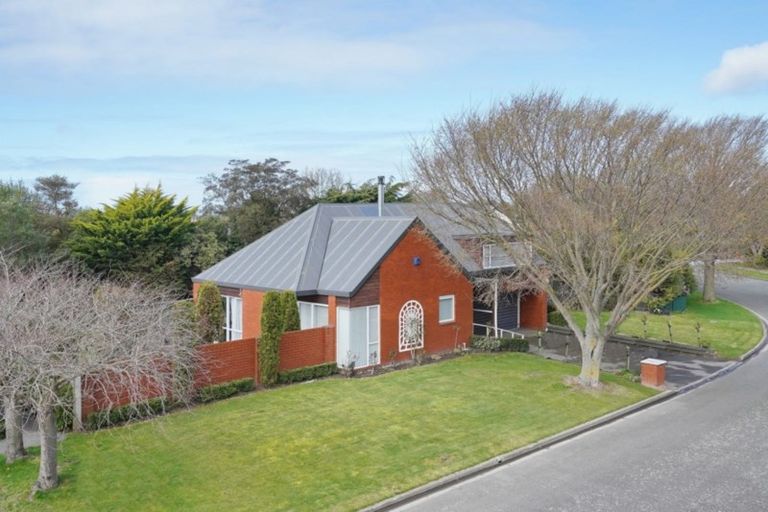 Photo of property in 12 Milesbrook Close, Rangiora, 7400