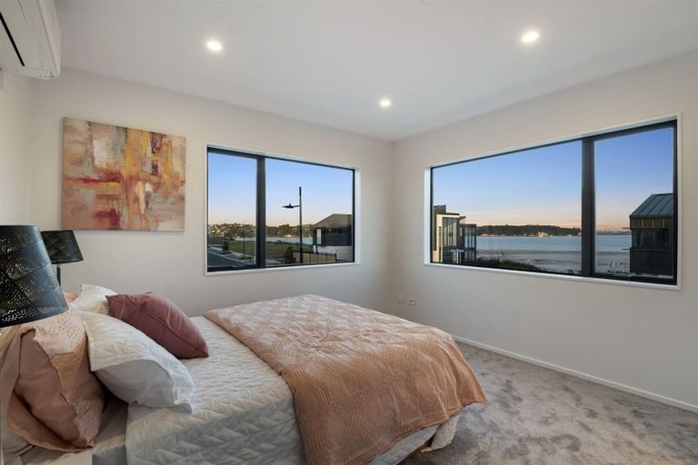 Photo of property in 17 Ocean Breeze Avenue, Hobsonville, Auckland, 0616