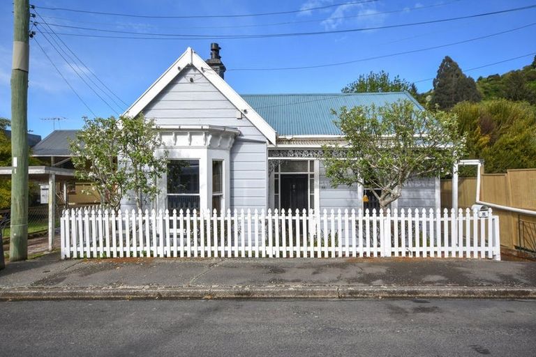 Photo of property in 55 Selwyn Street, North East Valley, Dunedin, 9010