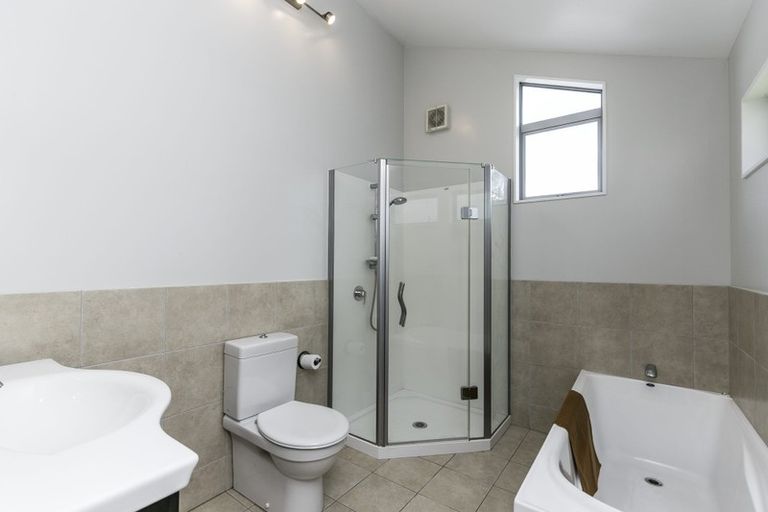 Photo of property in 7 Vennell Street, Brooklyn, Wellington, 6021