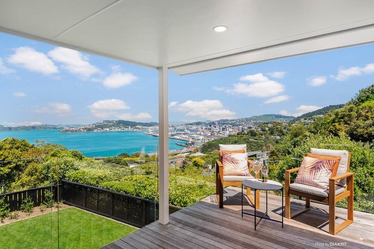 Photo of property in 16 Rama Crescent, Khandallah, Wellington, 6035