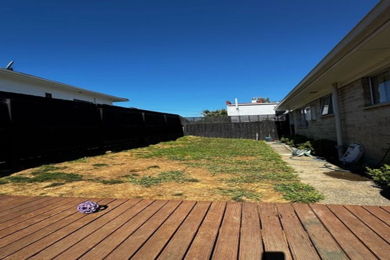 Photo of property in 2/18 James Road, Manurewa, Auckland, 2102