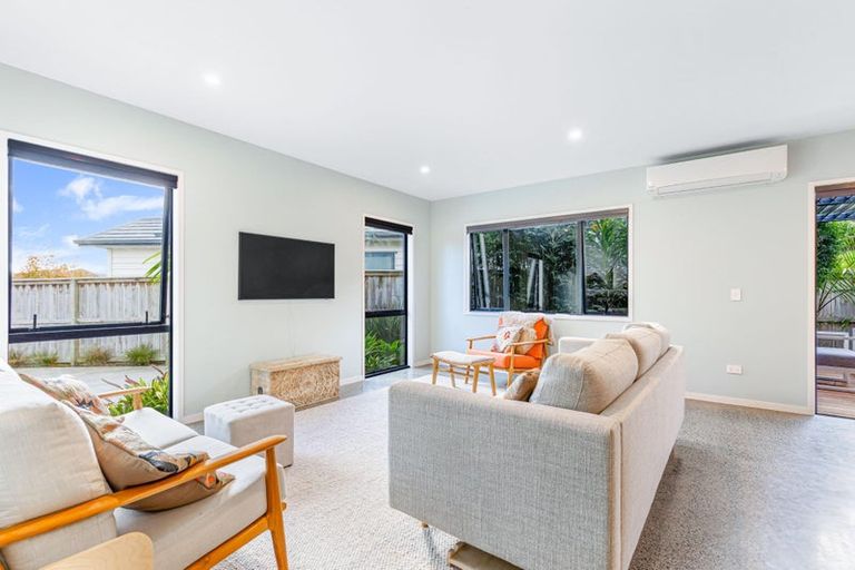 Photo of property in 7 Tarara Lane, Kumeu, 0810