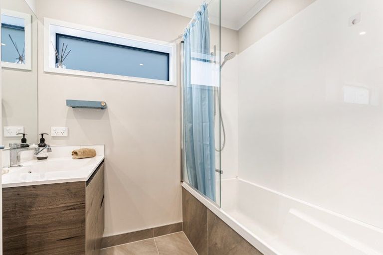 Photo of property in 13 Malcolm Calder Road, Hobsonville, Auckland, 0616