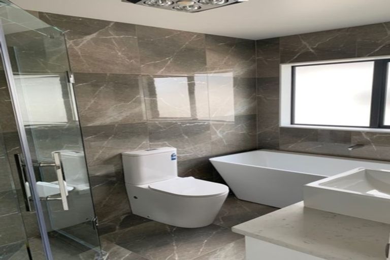 Photo of property in 11 Hinoki Way, Flat Bush, Auckland, 2019