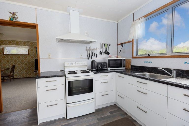 Photo of property in 2101 Paparoa Valley Road, Paparoa, 0571