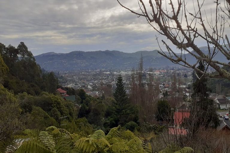 Photo of property in 6 Kerkwall Drive, Naenae, Lower Hutt, 5011