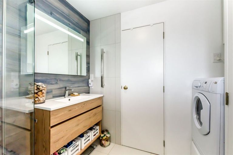 Photo of property in 1b/25 Maclean Street, Paraparaumu Beach, Paraparaumu, 5032