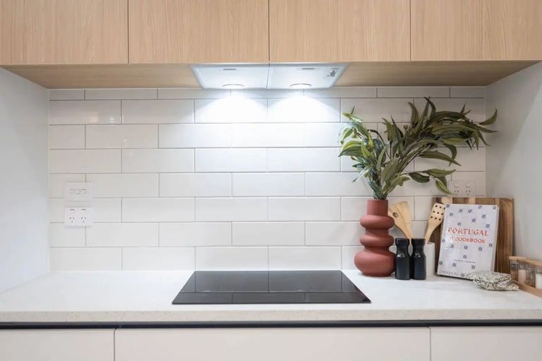 Photo of property in 3b Dawnhaven Drive, Te Atatu Peninsula, Auckland, 0610