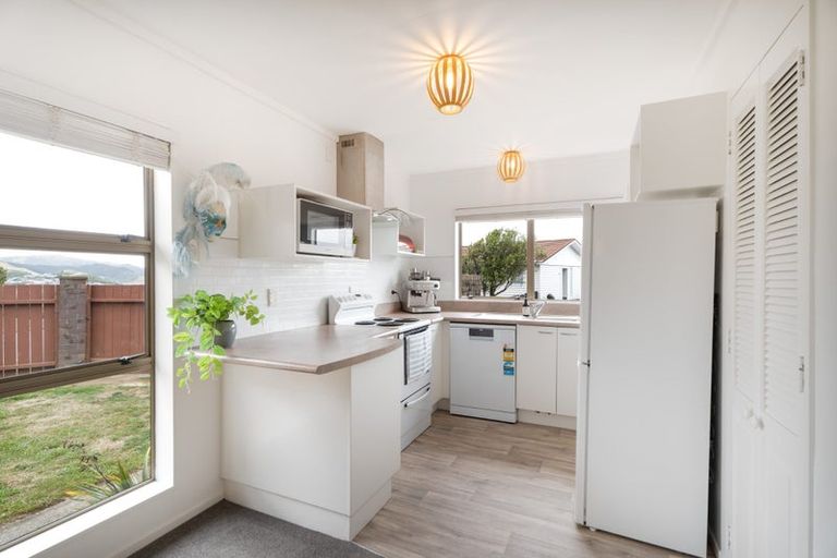 Photo of property in 1/24 Cambrian Street, Churton Park, Wellington, 6037