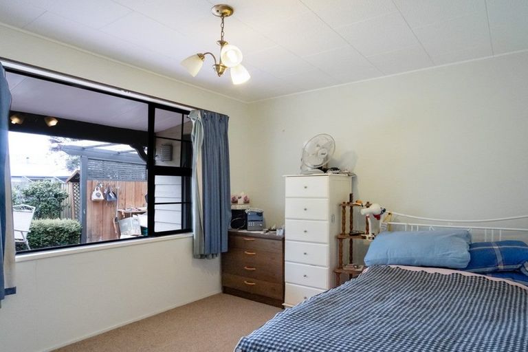 Photo of property in 52 Gladstone Road, Woodend, 7610