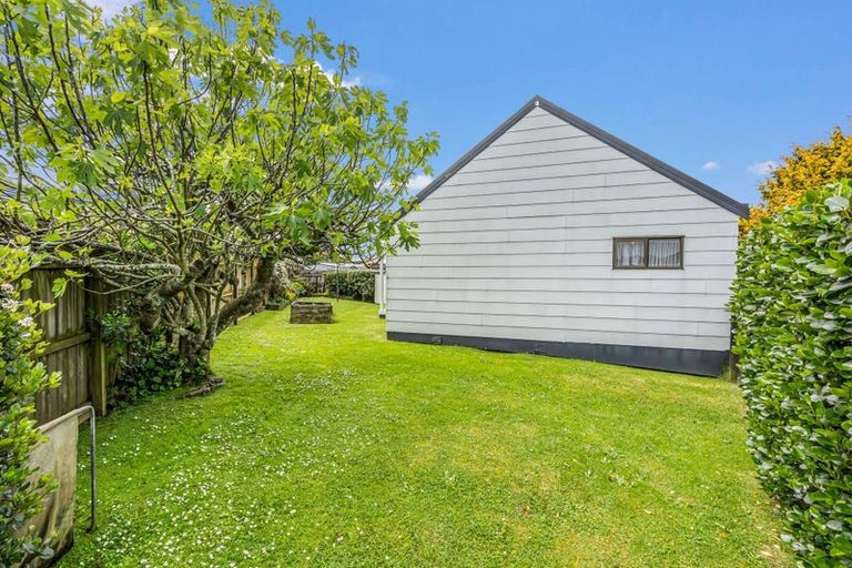 Photo of property in 14b Kauri Drive, Waiuku, 2123