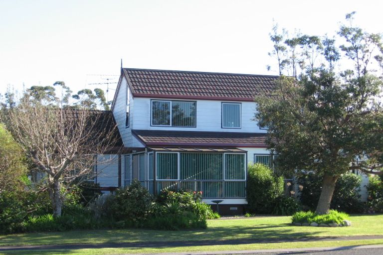Photo of property in 2 Maygrove Drive, Orewa, 0931