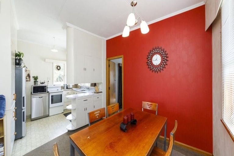 Photo of property in 20 East Street, Terrace End, Palmerston North, 4410