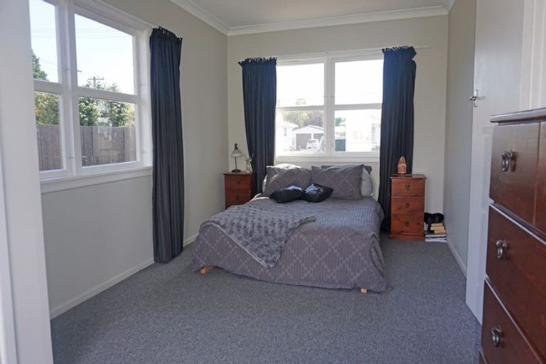 Photo of property in 24 Ferguson Street, Levin, 5510