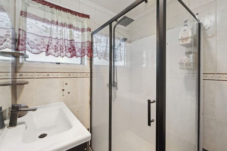 Photo of property in 29 Othello Drive, Clover Park, Auckland, 2023