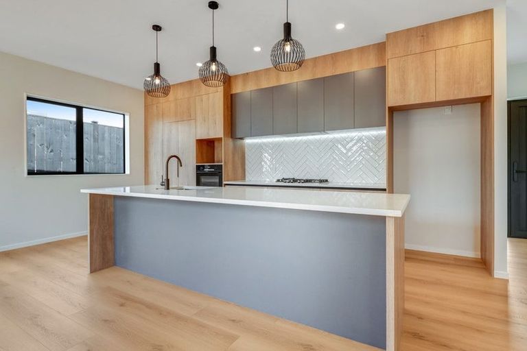 Photo of property in 12 Kanono Way, Helensville, 0800