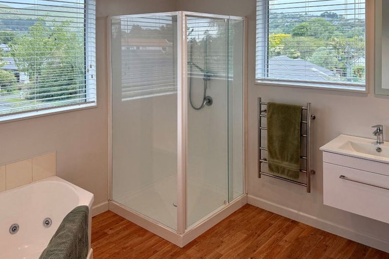 Photo of property in 249 Fifield Terrace, Opawa, Christchurch, 8023
