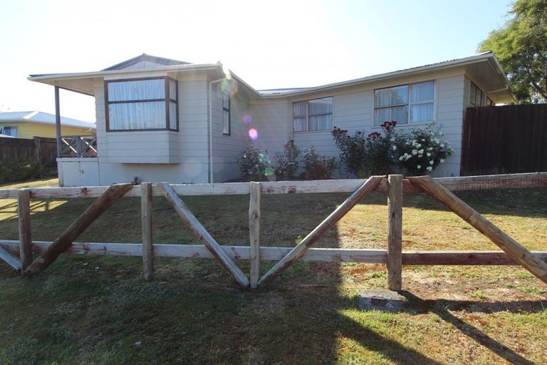 Photo of property in 19 Marlborough Place, Tokoroa, 3420