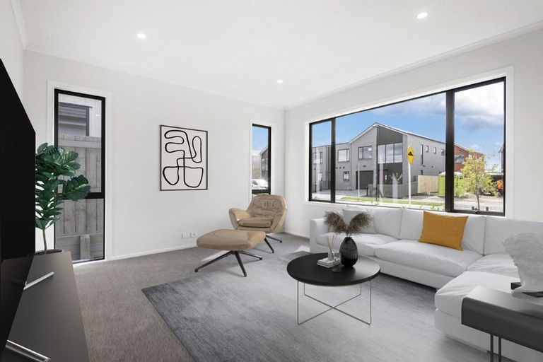 Photo of property in 6 Oyster Drive, Whenuapai, 0618