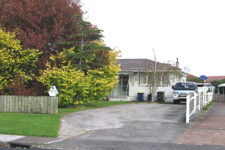 Photo of property in 712 Te Atatu Road, Te Atatu Peninsula, Auckland, 0610