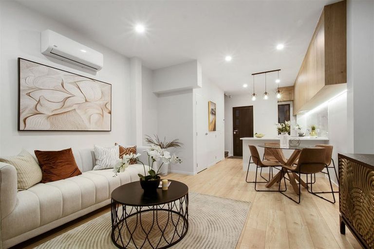 Photo of property in 2/6 Kereru Street, Henderson, Auckland, 0612