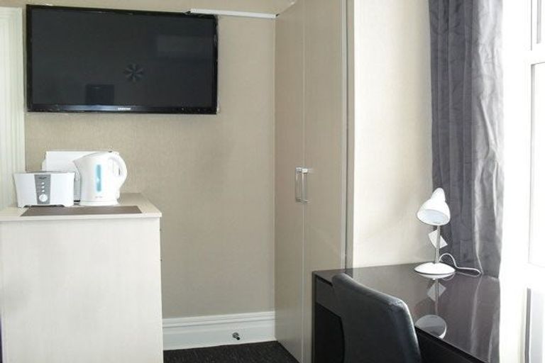 Photo of property in 54 Queen Street, North Dunedin, Dunedin, 9016