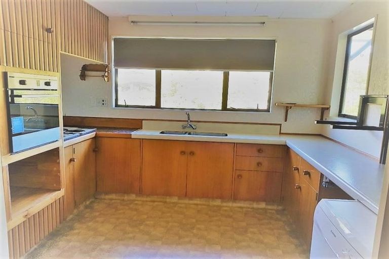 Photo of property in 37 Postgate Drive, Whitby, Porirua, 5024