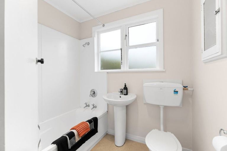 Photo of property in 2 Giesen Road, Feilding, 4702