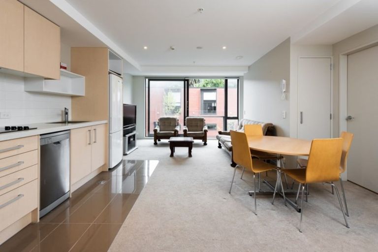 Photo of property in Nouvo Apartments, 2j/21 Rugby Street, Mount Cook, Wellington, 6021