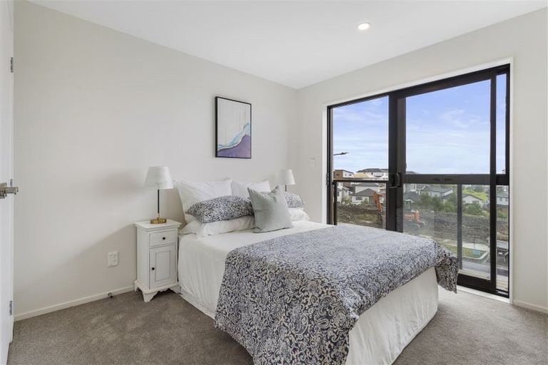 Photo of property in 42 Paina Crescent, Massey, Auckland, 0614