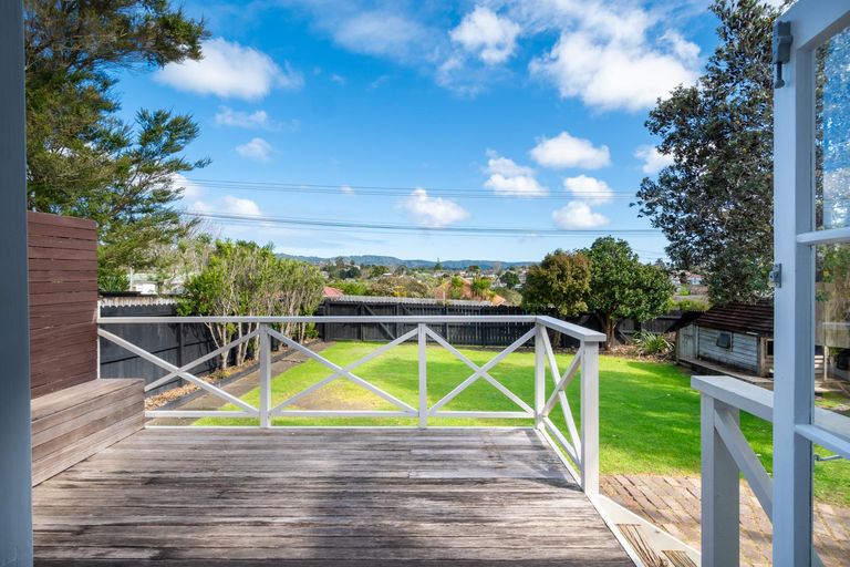Photo of property in 82 Rosier Road, Glen Eden, Auckland, 0602