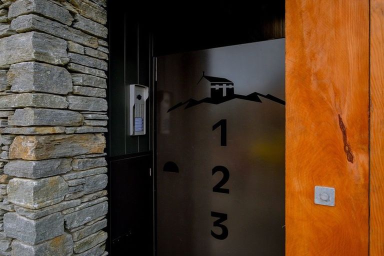 Photo of property in 30u1 Bullendale Drive, Arthurs Point, Queenstown, 9371