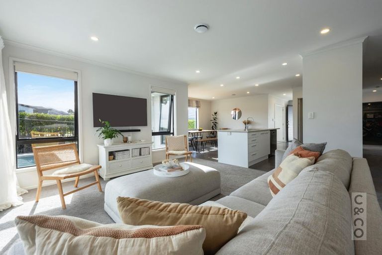 Photo of property in 19 Pohutukawa Parade, Riverhead, 0820