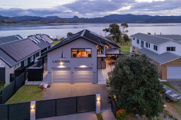 Photo of property in 112 Ti Kouka Crescent, Matarangi, Whitianga, 3592