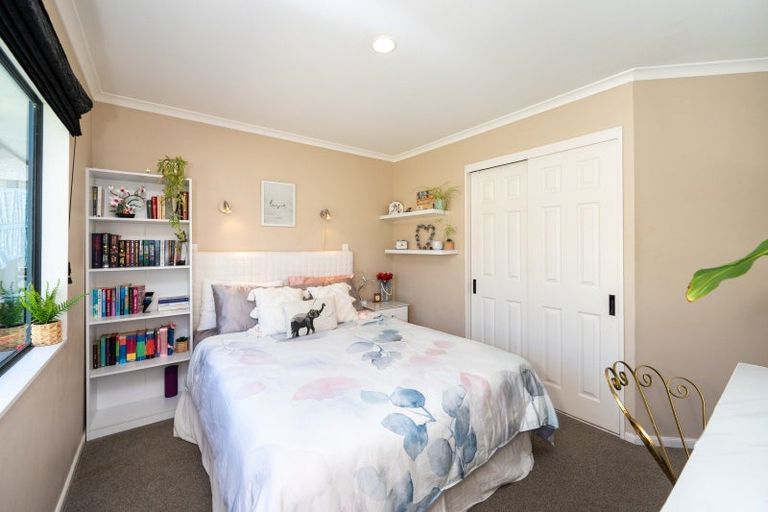 Photo of property in 81 Kensington Drive, Taradale, Napier, 4112