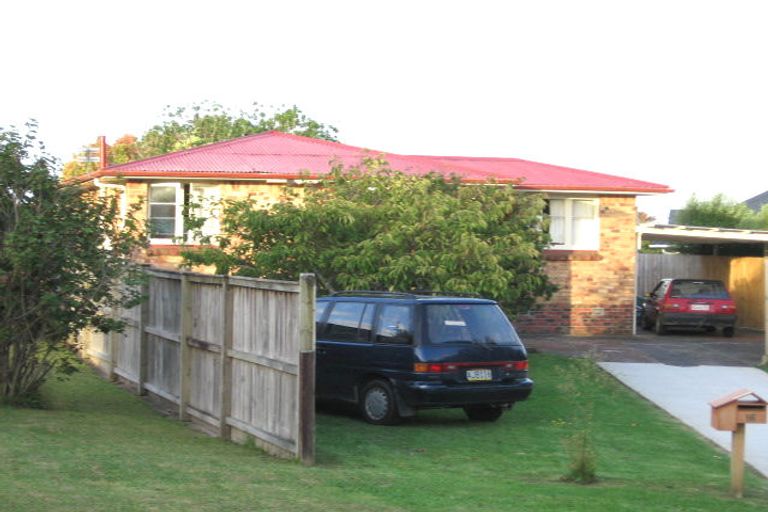 Photo of property in 16 Poto Street, Te Atatu South, Auckland, 0610
