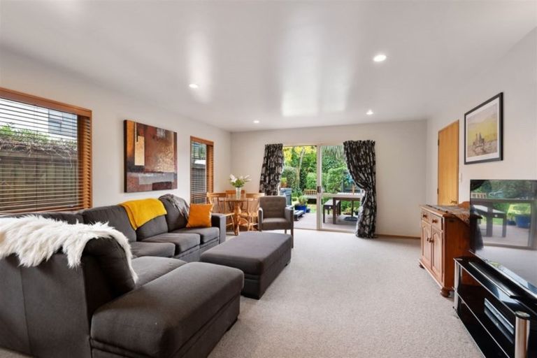 Photo of property in 9 Cherry Place, Casebrook, Christchurch, 8051