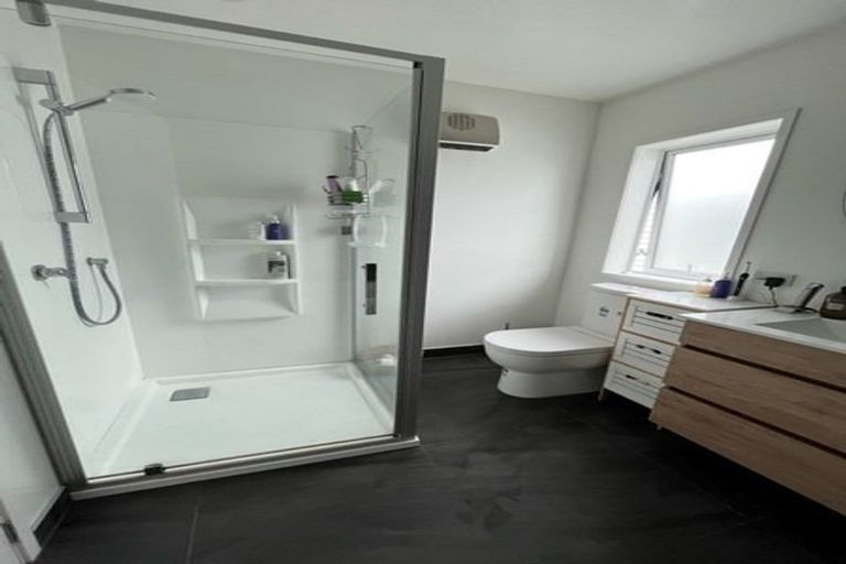 Photo of property in 5 Riroriro Road, Hobsonville, Auckland, 0616