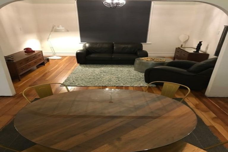 Photo of property in 119 Kitchener Road, Waiuku, 2123