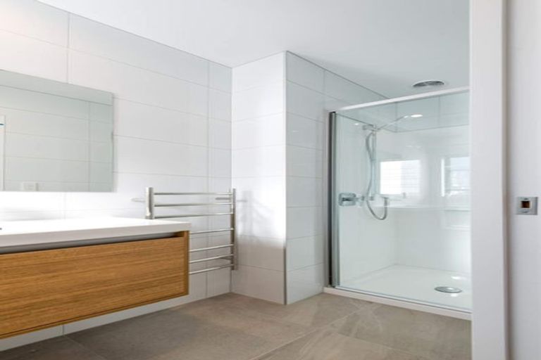 Photo of property in 9 Waituarua Drive, Takanini, 2112