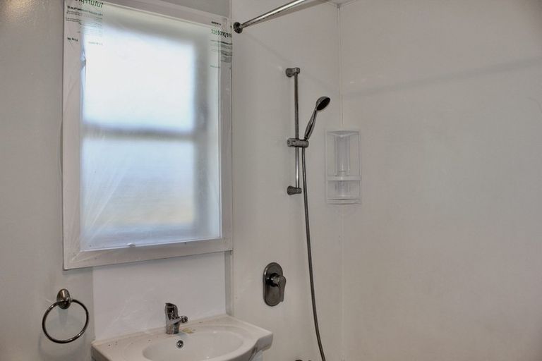 Photo of property in 211 Don Buck Road, Massey, Auckland, 0614