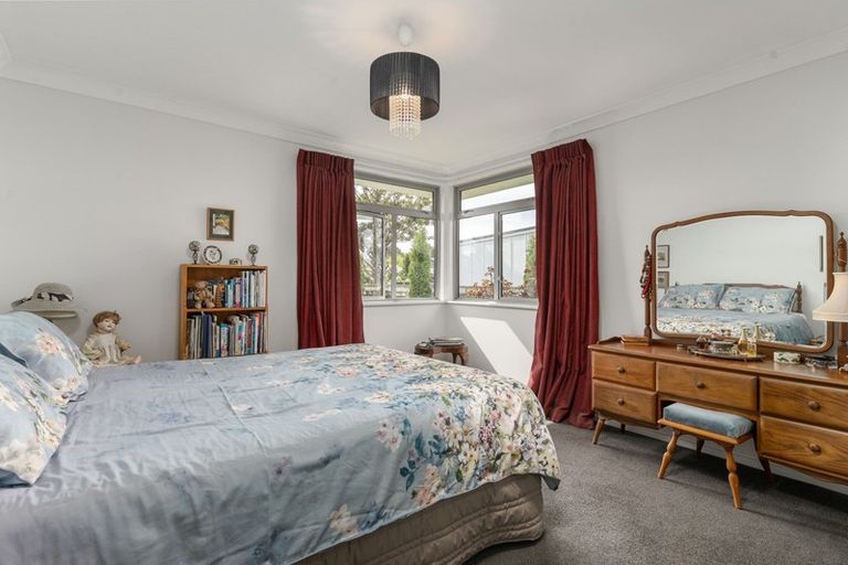 Photo of property in 9 Massey Street, Greytown, 5712