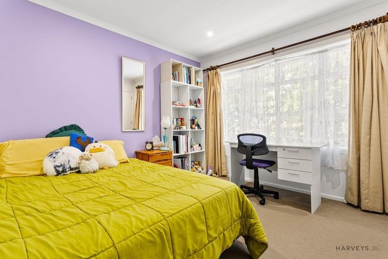 Photo of property in 48 Fairmount Road, Titirangi, Auckland, 0604