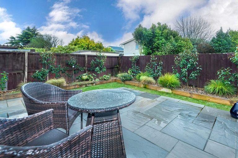 Photo of property in 16b Broadfell Avenue, Avonhead, Christchurch, 8042